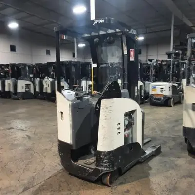 USED 2016 CROWN RR5725-45