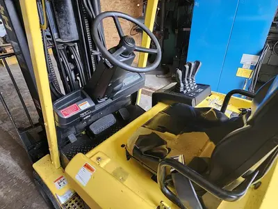 USED 2001 HYSTER E50XM2