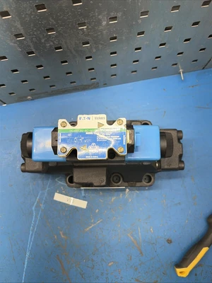 New | in-Stock Eaton F3DG5V8S2CTMFTWLB10 Valves/Fittings Indiana US | J&J Industrial Supply #1354724