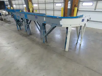New London Engineering 7.5" x 13' 6" Side by Side Plastic Chain Conveyor 90°