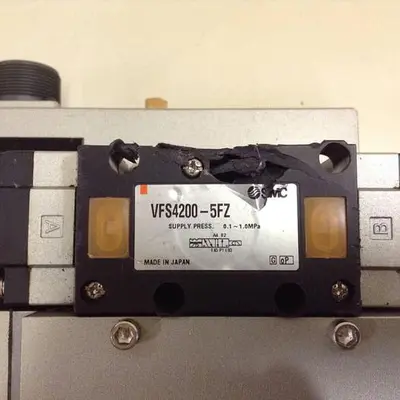 USED SMC VFS4100-5FZ