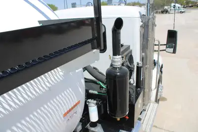 New | in-Stock 2027 PETERBILT 548 Vacuum Truck Texas US | Roll Off Truck World #1492027
