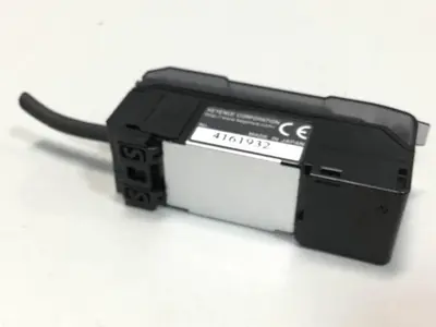 USED KEYENCE CORP CZ-V21P