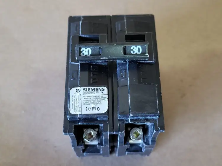 Used SIEMENS Q230 Switchgears British Columbia CA | Lenmark #294497