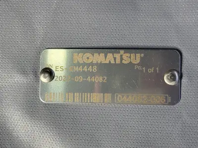 NEW KOMATSU EM4448
