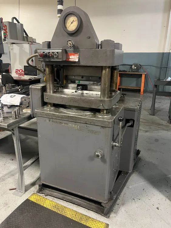 Used WATSON STILLMAN 4 Post Molding Presses Michigan US | Universal Press & Machinery (UPM) #1367362