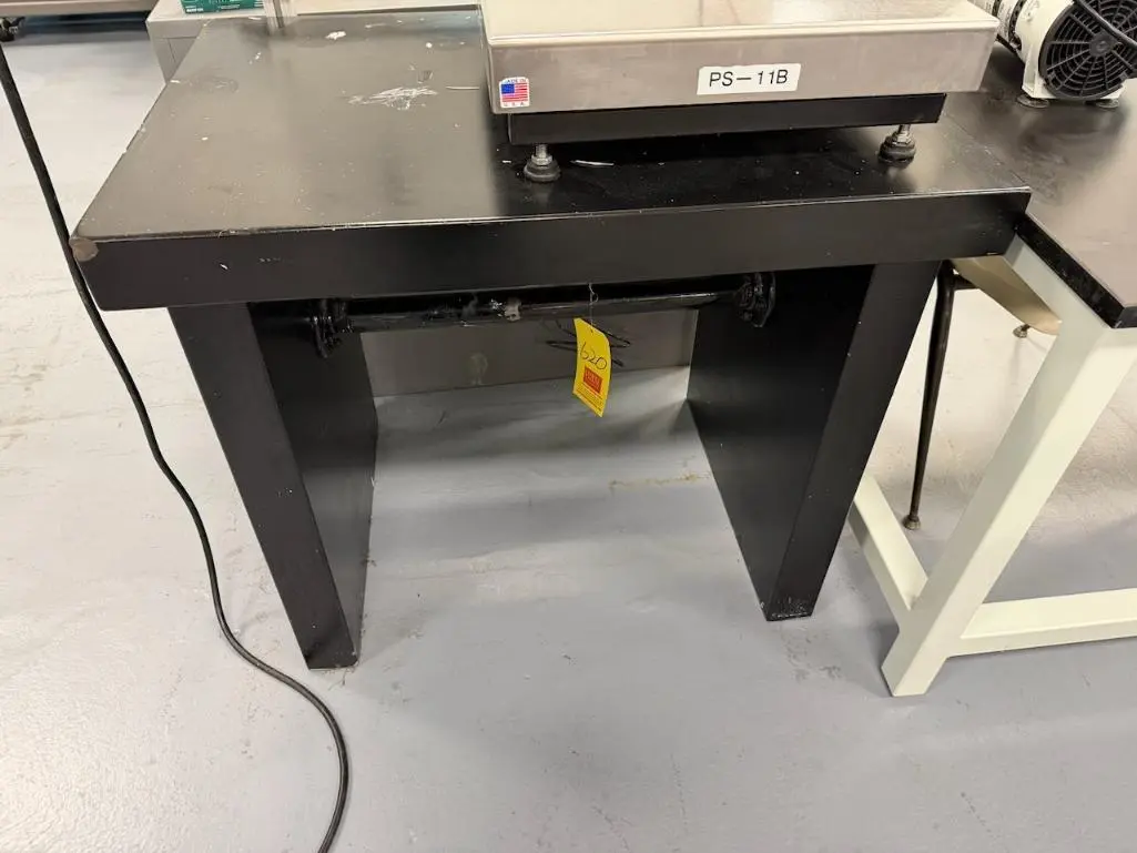 Used _UNKNOWN_ _UNKNOWN_ Furniture (Laboratory) Rhode Island US | Federal Equipment Company #1348009