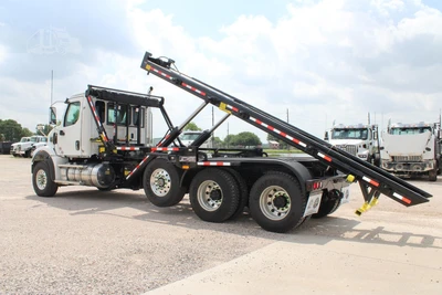 New | in-Stock 2027 WESTERN STAR 47X Hooklifts & Roll-Offs Texas US | Roll Off Truck World #1492010