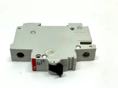Used ABB S261D8 Circuit Breakers Michigan US | Maverick Industrial Sales #1459736