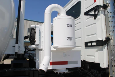 Used 2019 VOLVO VHD64B200 Vacuum Truck Texas US | Roll Off Truck World #1491998