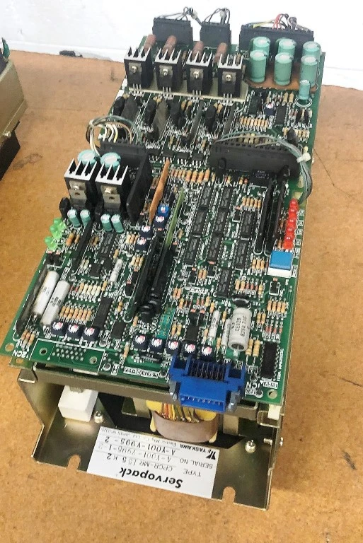 YASKAWA CPCR-MR 155 K2 SERVO DRIVE