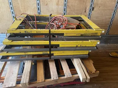 LOT OF 5 LIGHT DUTY PNUEMATIC SCISSOR LIFTS