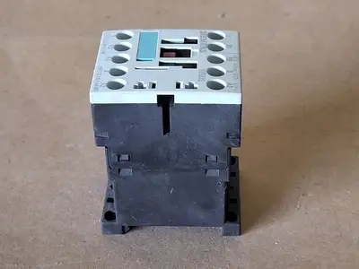 USED SIEMENS 3RT1516-1AK60
