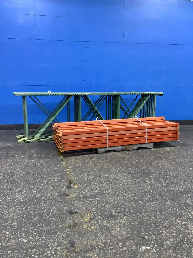 Used _UNKNOWN_ TEARDROP Pallet Racking Ohio US | HGR 24 #933794