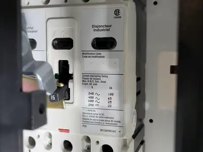 Used EATON HFD3015 Switchgears British Columbia CA | Lenmark #240416