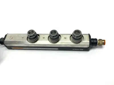 Used KEYENCE Micro Static Eliminator Head Bar 24VDC DAMAGED CORNER Electrostatic Air Cleaners Michigan US | Maverick Industrial Sales #1502398