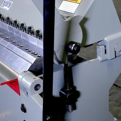 GMC _UNKNOWN_ Manual Brakes | Punch Press and Shear (3)