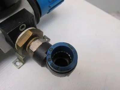 Festo LFR-D-7-MIDI-A/Festo LF-D-5M-MIDI-A Pneumatic Filter Regulator 1/2" NPT