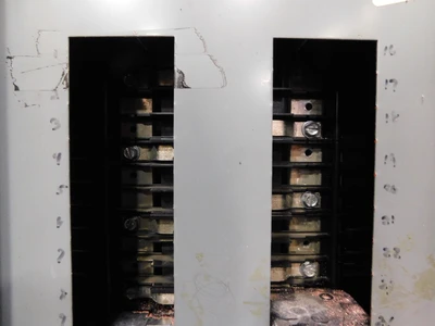 Used Square D NQ0D430L400 Electrical Panels Ohio US | Equipment Recovery Corp. #1330138