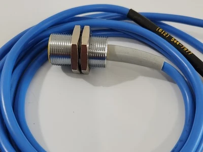 NEW Turck Bi5-G18-Y0
