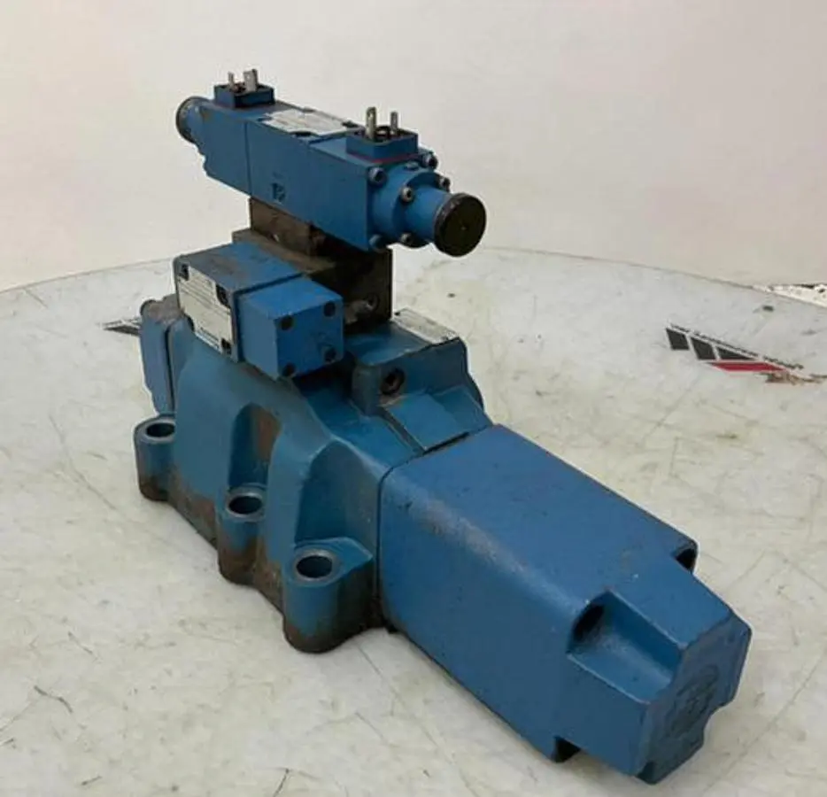 Used MANNESMANN REXROTH 4WRZ32W3-520-50 6A24N9EK4 D3MR Valves/Fittings Michigan US | Ideal Machinery #1182117