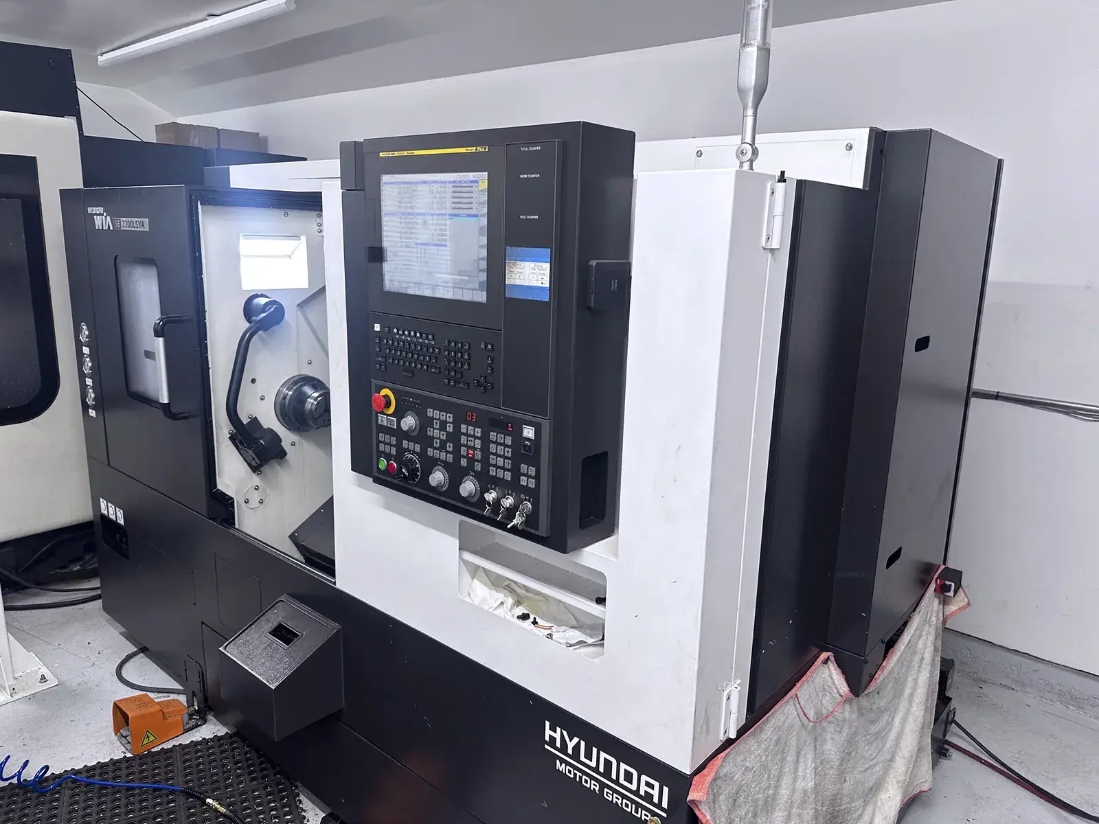 Used 2021 Hyundai WIA SE2200LSYA 5-Axis or More CNC Lathes California US | Machine Tool Bids #1486130