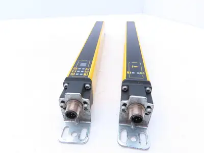 Schmersal SLC440-ER-0250-14-01 250mm Light Curtain Transmitter & Receiver Set