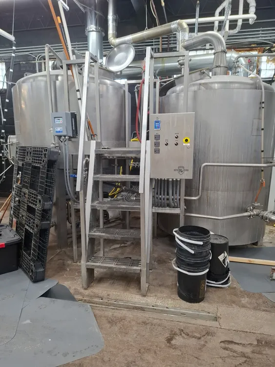 Used _UNKNOWN_ _UNKNOWN_ Brewing Equipment Indiana US | Brewhouse Equipment Group #1338446