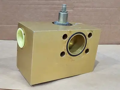 Used VICKERS MCD-4956 Parts (Hydraulics and Pneumatics) British Columbia CA | Lenmark #1440873