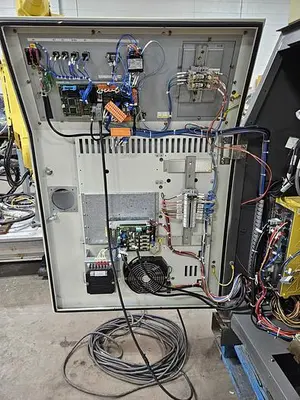 USED 2010 FANUC M-20IA/10L