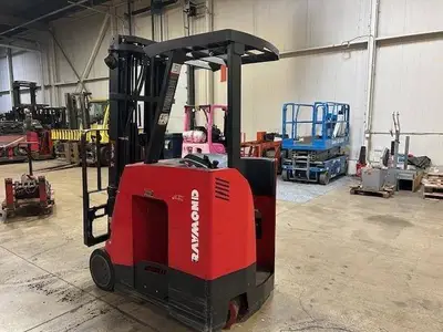 Used 2017 RAYMOND 425C30TT 3-Wheel Stand up Electric Counterbalance Forklifts Illinois US | Somerset Equipment Sales #1546181