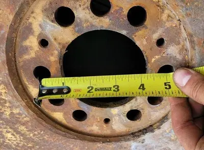 USED MONARCH FORKLIFT TIRES & RIMS