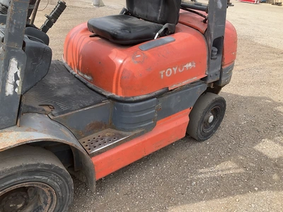 Used TOYOTA 42-6FGU25 Internal Combustion Forklifts: Pneumatic Tire Michigan US | Miedema Asset Management Group #1461582