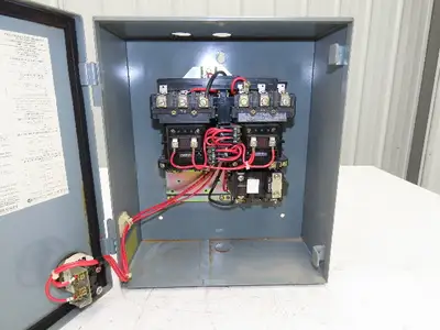 Allen Bradley 505-AAXD-3-104 Reversing Controller 1 Ph W Overload Relay Type 1