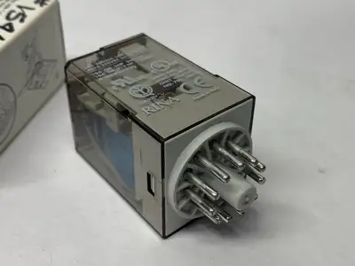 USED ALLEN-BRADLEY SER. D DIRECT PLUG-IN RELAY 10A 3 C/O 24VDC