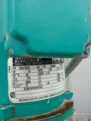 USED SOLAR 400 GALLON MIXER