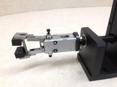 Pneumatic Rotating Gripper Assembly Airtac SDA25x45B SDA25x10B Hiwin HG15