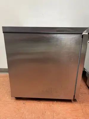 Used Hoshizaki Used 27" Hoshizaki UR27B-LP Stainless Undercounter Refrigerator - TH1 Undercounter Refrigerators Illinois US | Falcon Restaurant Supply #1374621