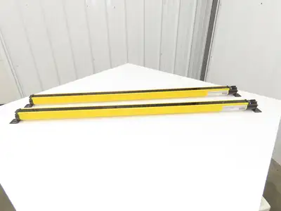 A-B 440L-P4K1120YD Guardshield Safety Light Curtain Transmitter/Receiver Set