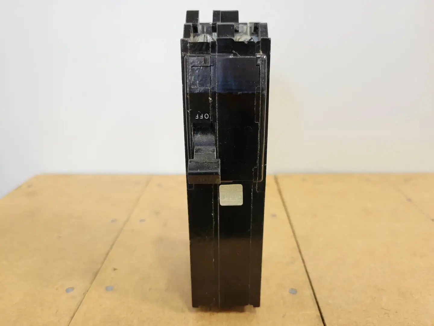 USED SQUARE D Q12100