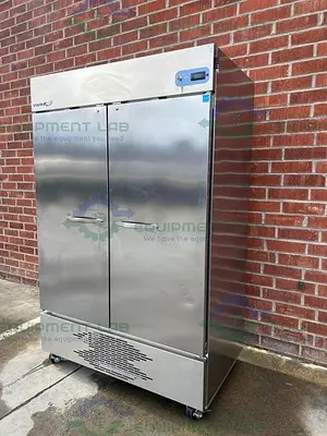 USED VWR GTVWG49FSSA STAINLESS STEEL DOUBLE DOOR FREEZER - 25°C 49 CU, FT.