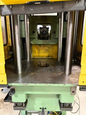 Used 1997 Arburg Allrounder 270 M 500-90 V0 Injection Molding Machines Illinois US | Meadoworks #1514551