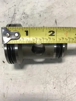 USED VICKERS 25-D10-30