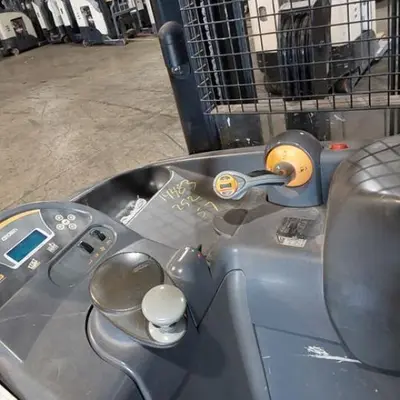 USED 2018 CROWN RR5725-45