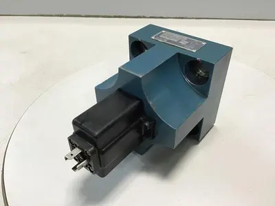 USED BOSCH 0 810 070 033