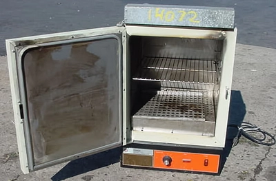 USED FISCHER ISOTEMP OVEN ISOTEMP OVEN
