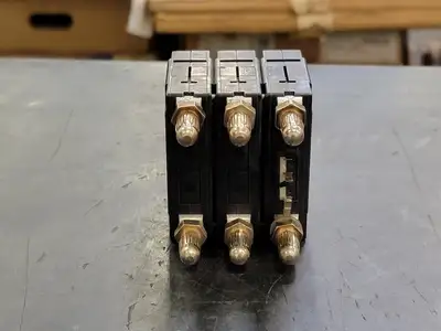 Used AIRPAX LMLHPB111-1RLS4R-38097-200-V Switchgears British Columbia CA | Lenmark #241555