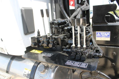 New | in-Stock 2027 PETERBILT 548 Rolloff Trucks Texas US | Roll Off Truck World #1492013