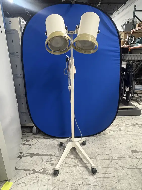 Used ThermaLamp Dual Head Heat Lamps (Food) Texas US | PT Medical Technologies #1458683