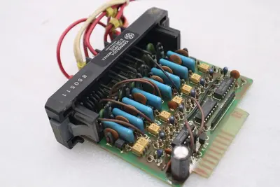 GE Fanuc IC610MDL125A Input 115 VAC 8 Point Module STOCK L-575C